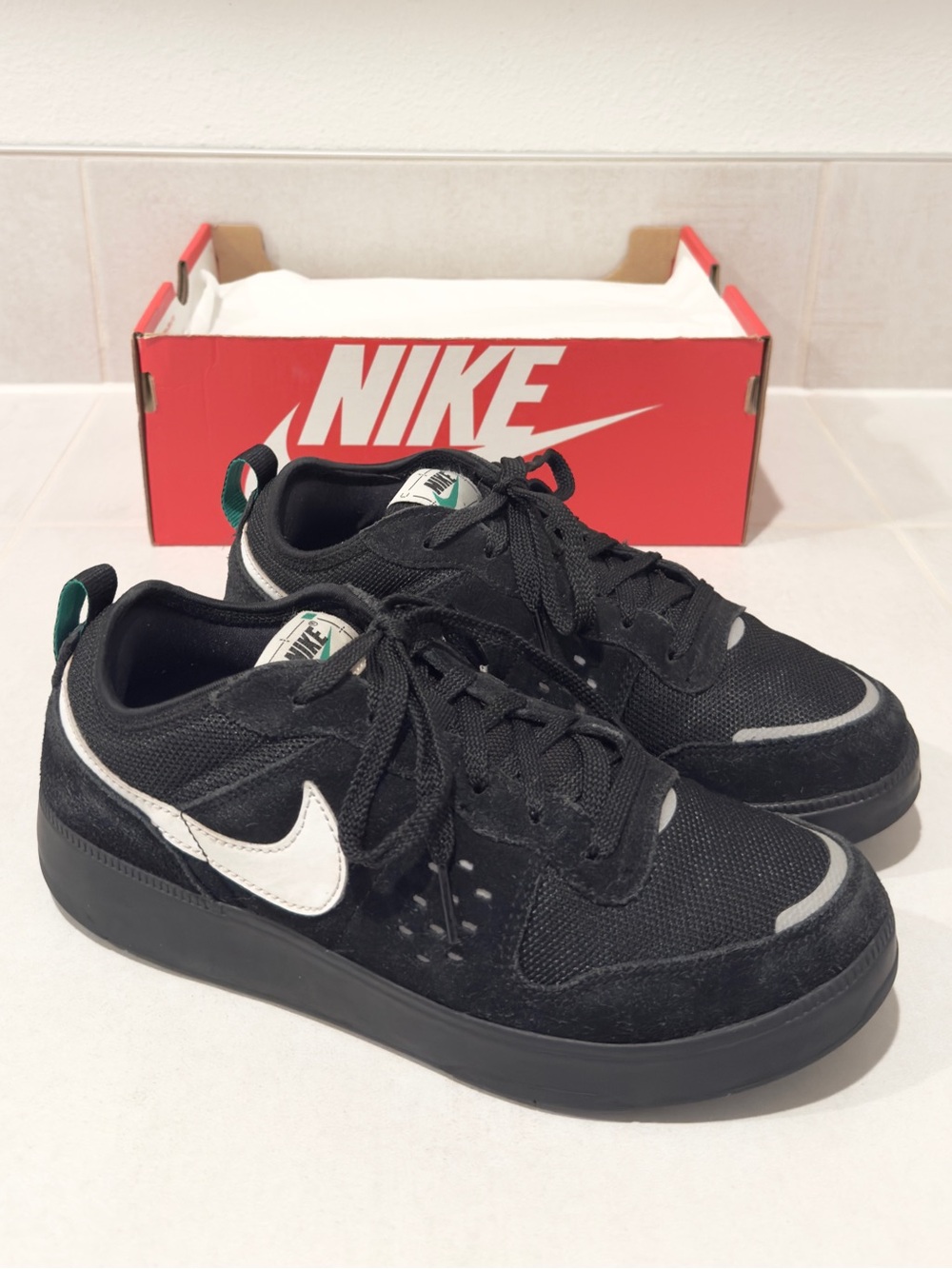 🖤 Nike C1TY Street Low Top Suede Sneaker Shoes (Youth/Men’s 7 or Women’s 8.5) - Picture 2 of 12